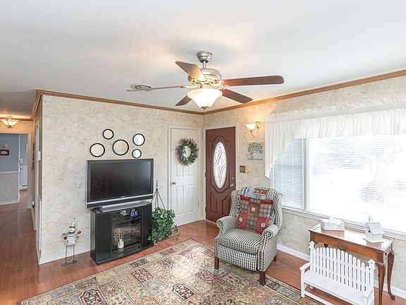 5th image of 173 Windy Way Ln