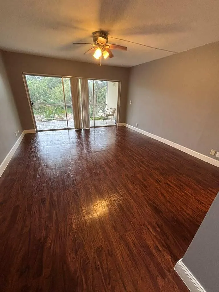 Studio, 1.0 bath, 432 sqft, $1,400 — Photo 2