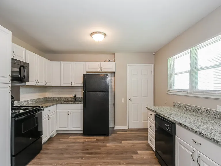 2325 Flamingo Dr — Photo 9