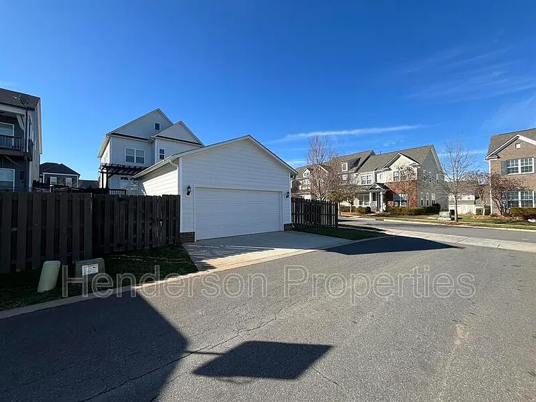 13505 Jacks Ln — Photo 32