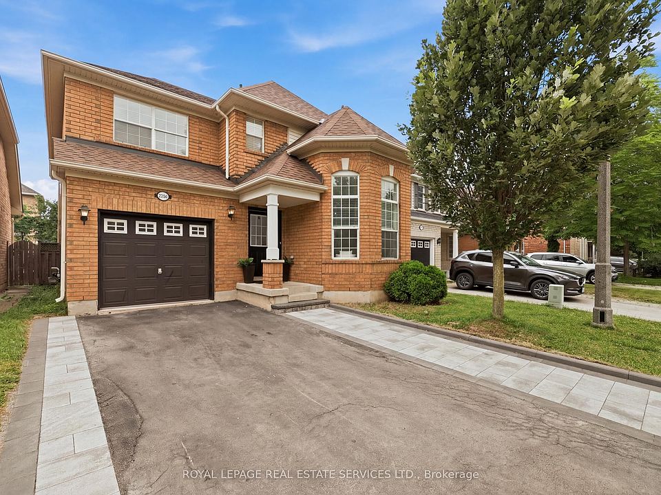 1st image of 2382 Falkland Cres