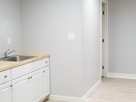 2nd image of 3903 Boyce Ave #1