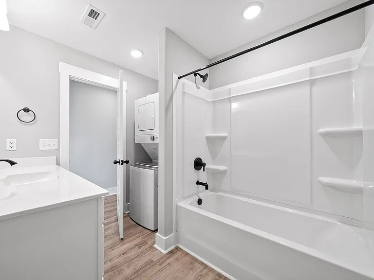 106 Cooper Pl — Photo 25