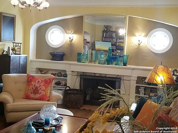 5th image of 214 Thorain Blvd
