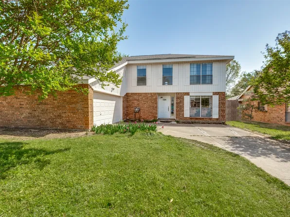 104 Country Ln, Euless, TX 76039