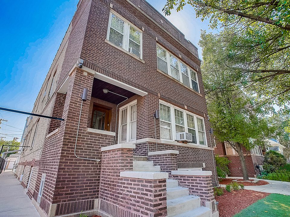 1st image of 4815 W Cornelia Ave