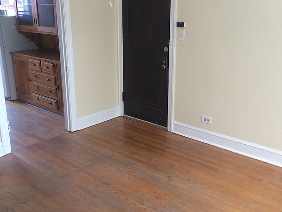 2nd image of 2542 N Kilbourn Ave #1