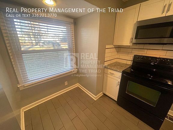 5th image of 2803 Stratford Dr