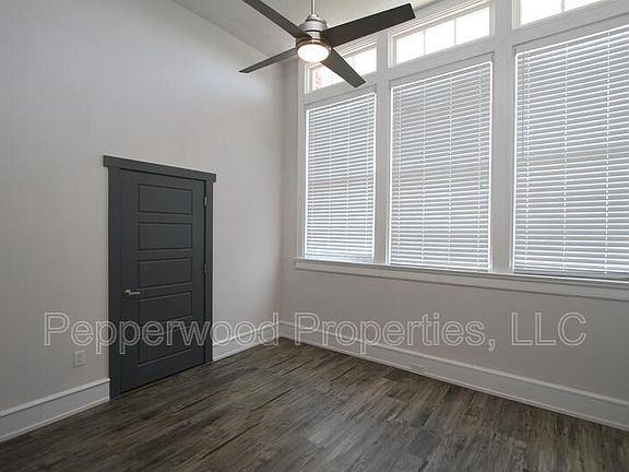 3rd image of 600 Magnolia St APT 205