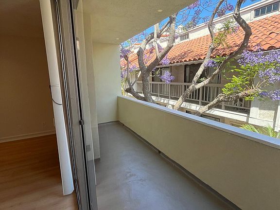 3rd image of 1728 Montana Ave #5-A
