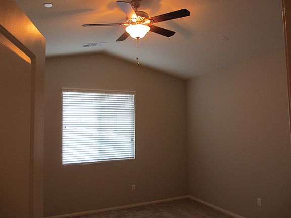 4th image of 10932 Kittridge St