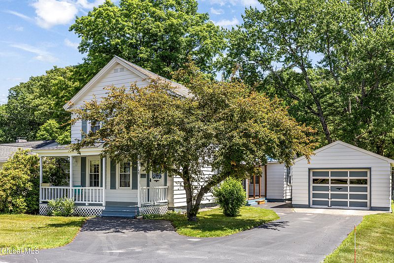 2nd image of 48 Burgoyne Avenue
