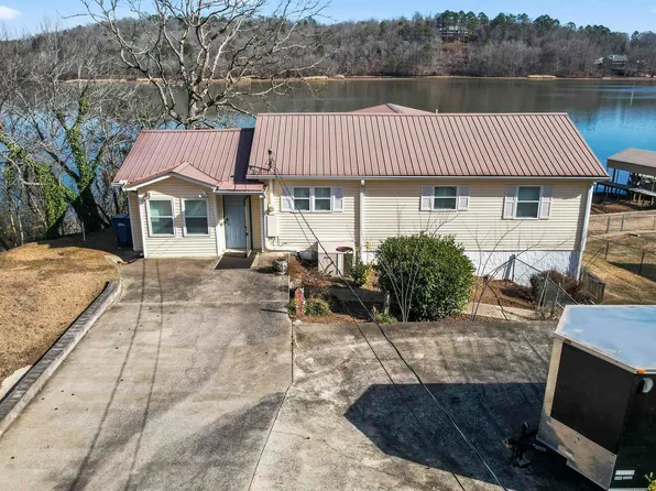 678 Hollys Ln, Riverside, AL 35135