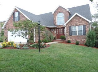 2320 Glendale Dr, Maysville, KY 41056