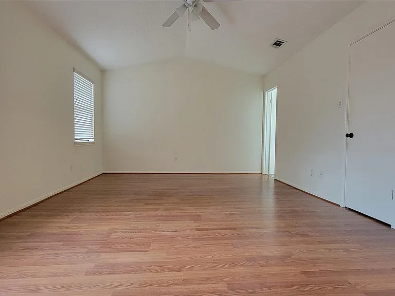 800 Country Place Dr #301 — Photo 10
