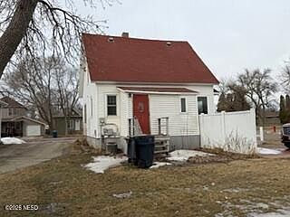 3rd image of 700 2nd St SE