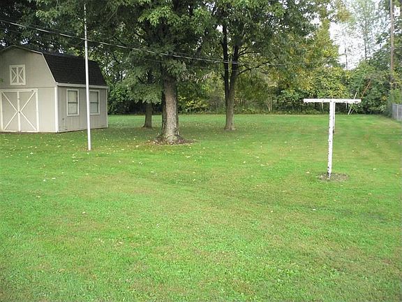 3rd image of 3826 Mary Ann Dr