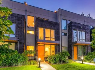 42 Curzon St #107, Toronto, ON M4M0C2