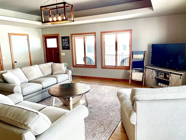 1210 Knower Ave #1 — Photo 4