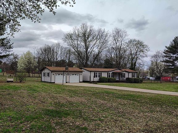 2nd image of 480 Cochran Rd