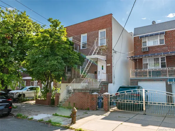 2525 Radcliff Avenue, Bronx, NY 10469