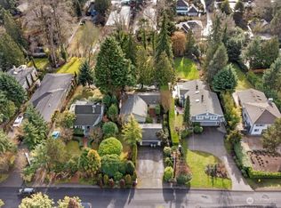 7649 NE 14th St, Medina, WA 98039