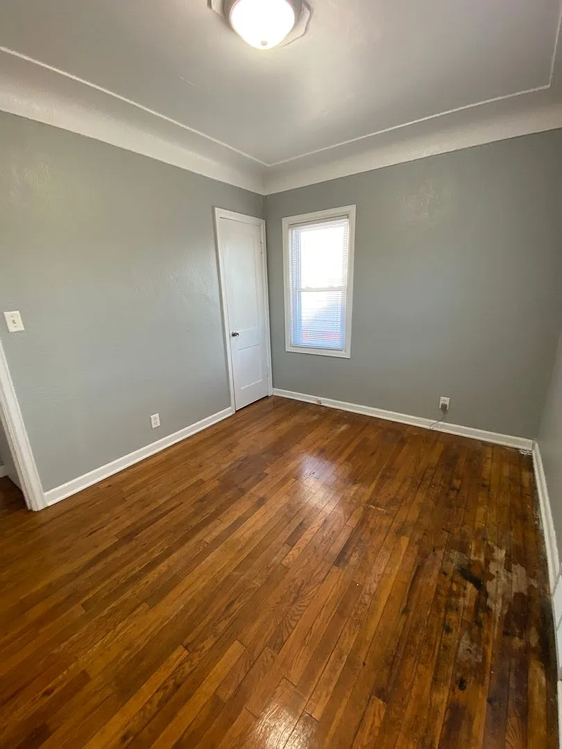 3 Bedroom, 1 Bath Single Family Home 430 Lester St Waterloo, IA 50703 — Photo 3