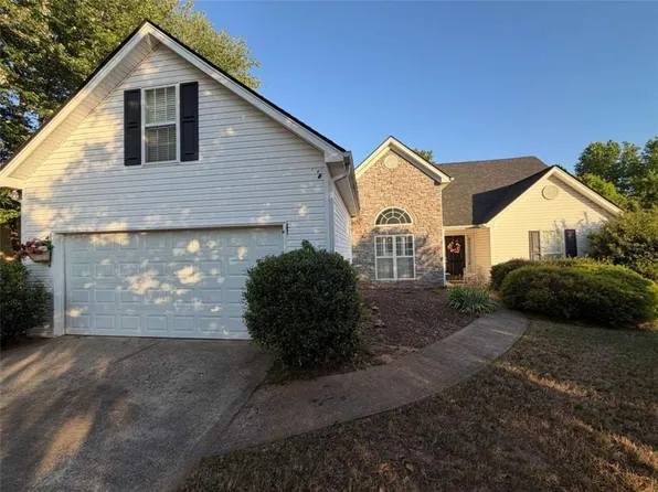 6245 Wilmington Way, Flowery Branch, GA 30542