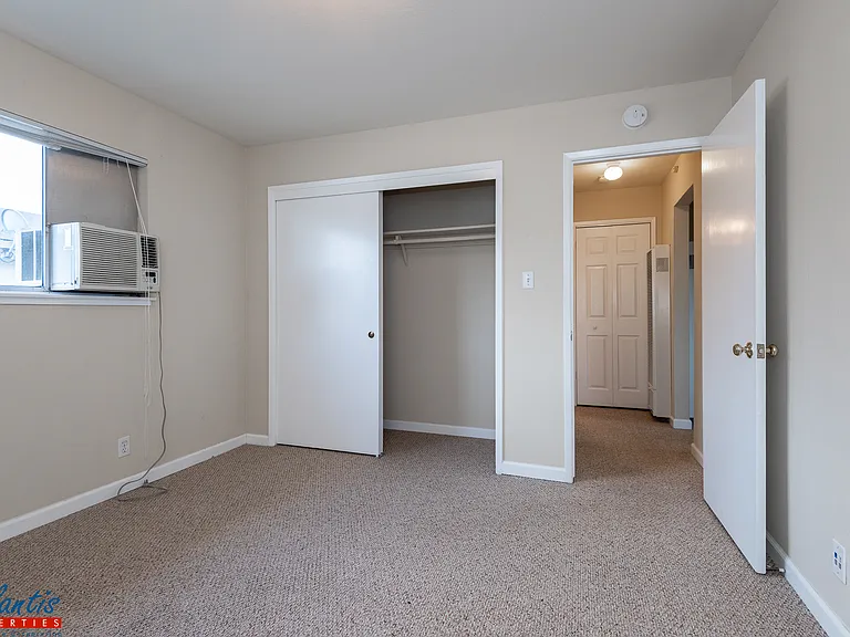 2318 Karen Dr #6 — Photo 4