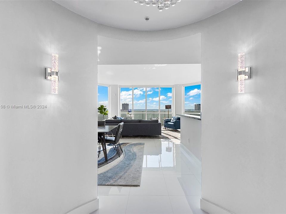 1st image of 244 Biscayne Blvd APT 4008
