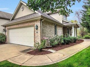 1086 Mission Hills Ct, Chesterton, IN 46304