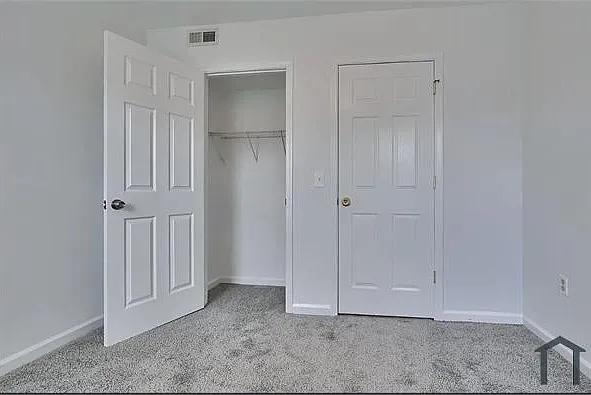 104 N Rose St — Photo 9