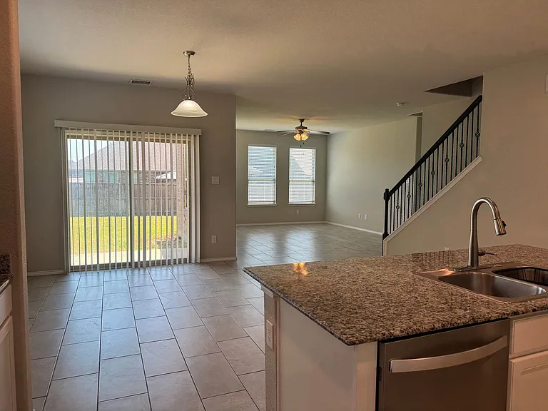 7207 Fallen Crest Ln — Photo 6