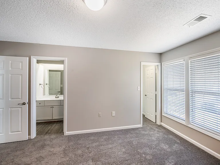 Summerlyn Place — Photo 49