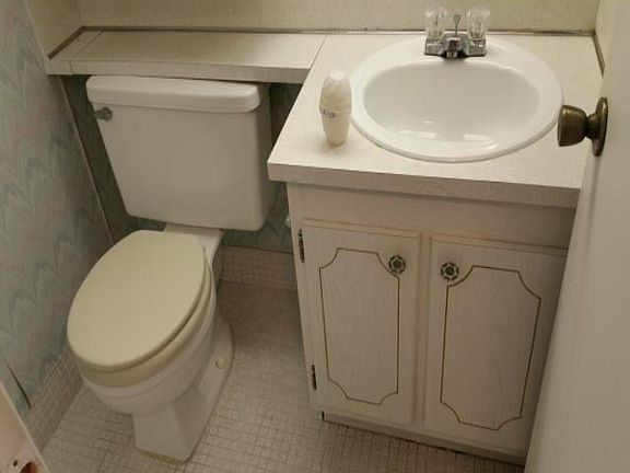 5th image of 240 Oakridge Ct #O