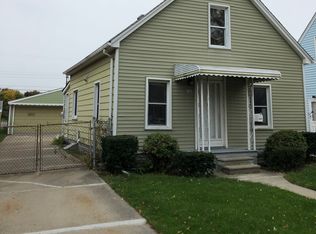 1549 Chestnut St, Wyandotte, MI 48192