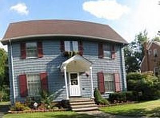 3526 Edison Rd, Cleveland Heights, OH 44121