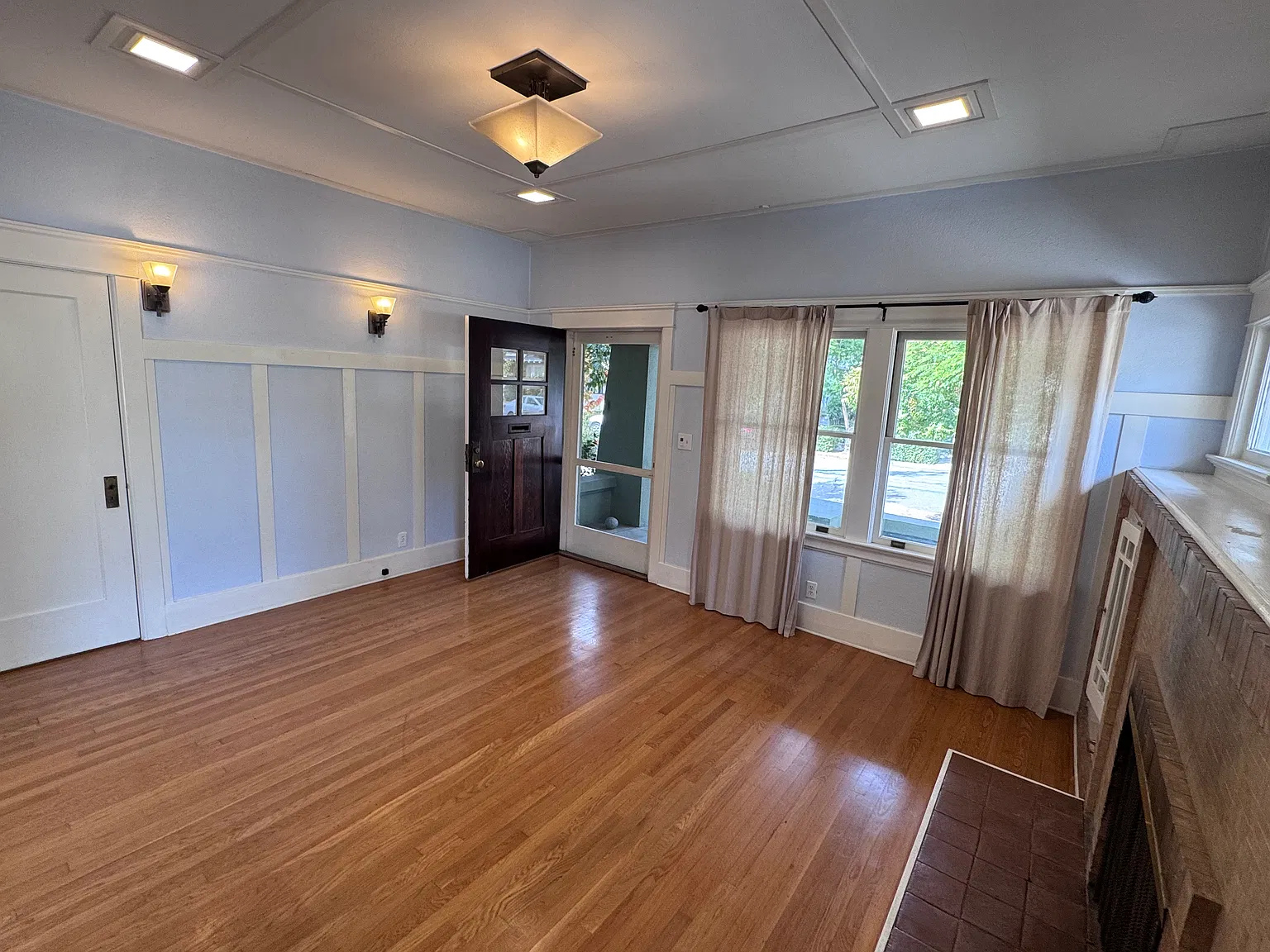 3 bed, 1400 sqft, $6,000 — Photo 2