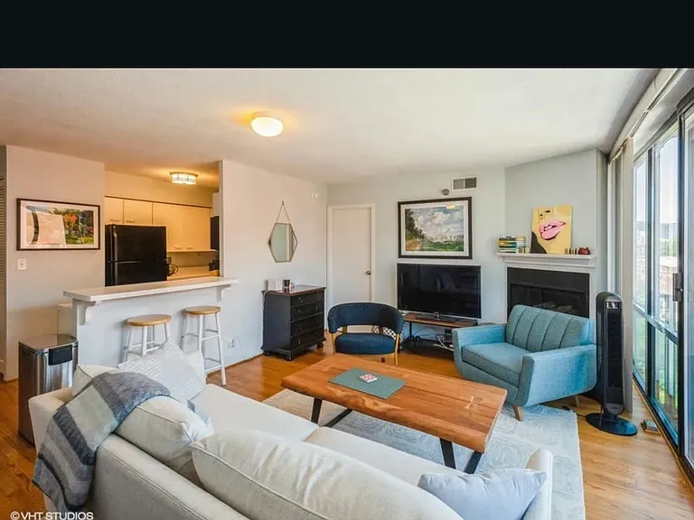 1309 N Wells St #2 — Photo 16
