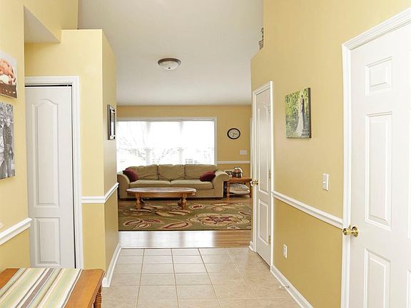 3rd image of 108 Kensington Pl