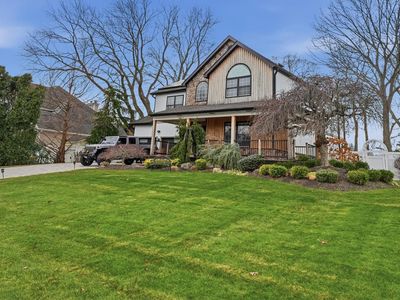 8 Hamilton Place, Lake Grove, NY, 11755