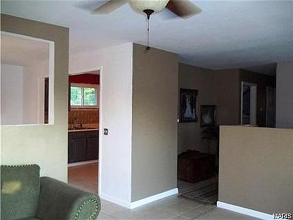 2nd image of 18 Pearl Dr