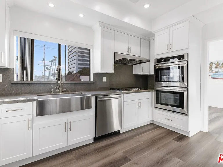 1727 S Bentley Ave #209 — Photo 4