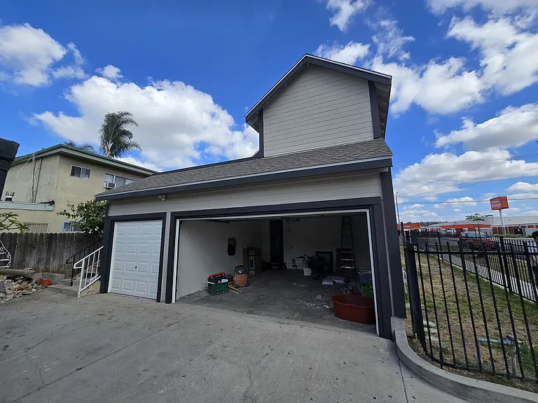 2400 W Commonwealth Ave #C — Photo 9
