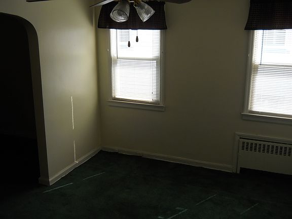 5th image of 171-173 Hoffman Blvd