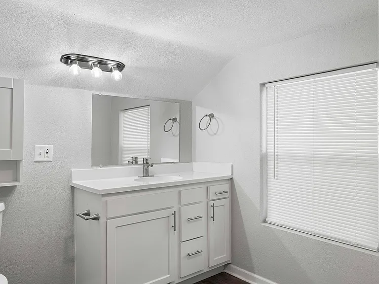 Upstairs Bath