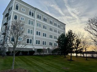 200 Harbour Close UNIT 202, New Haven, CT 06519