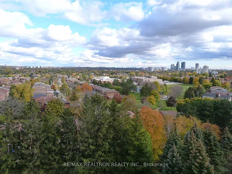 7601 Bathurst St #804 — Photo 14