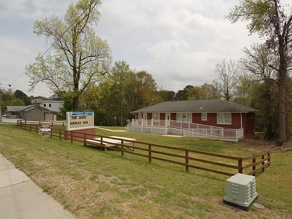 4th image of 5004 Stone Mountain Hwy