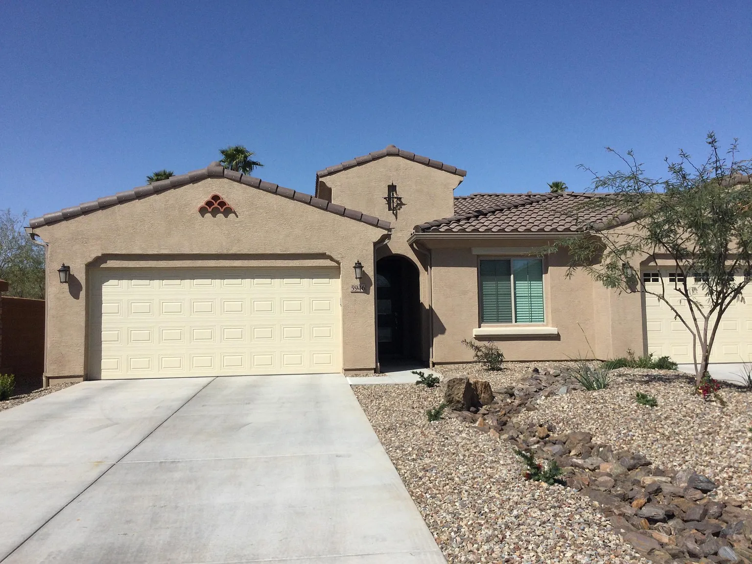 2 bed, 1398 sqft, $2,600 — Photo 1